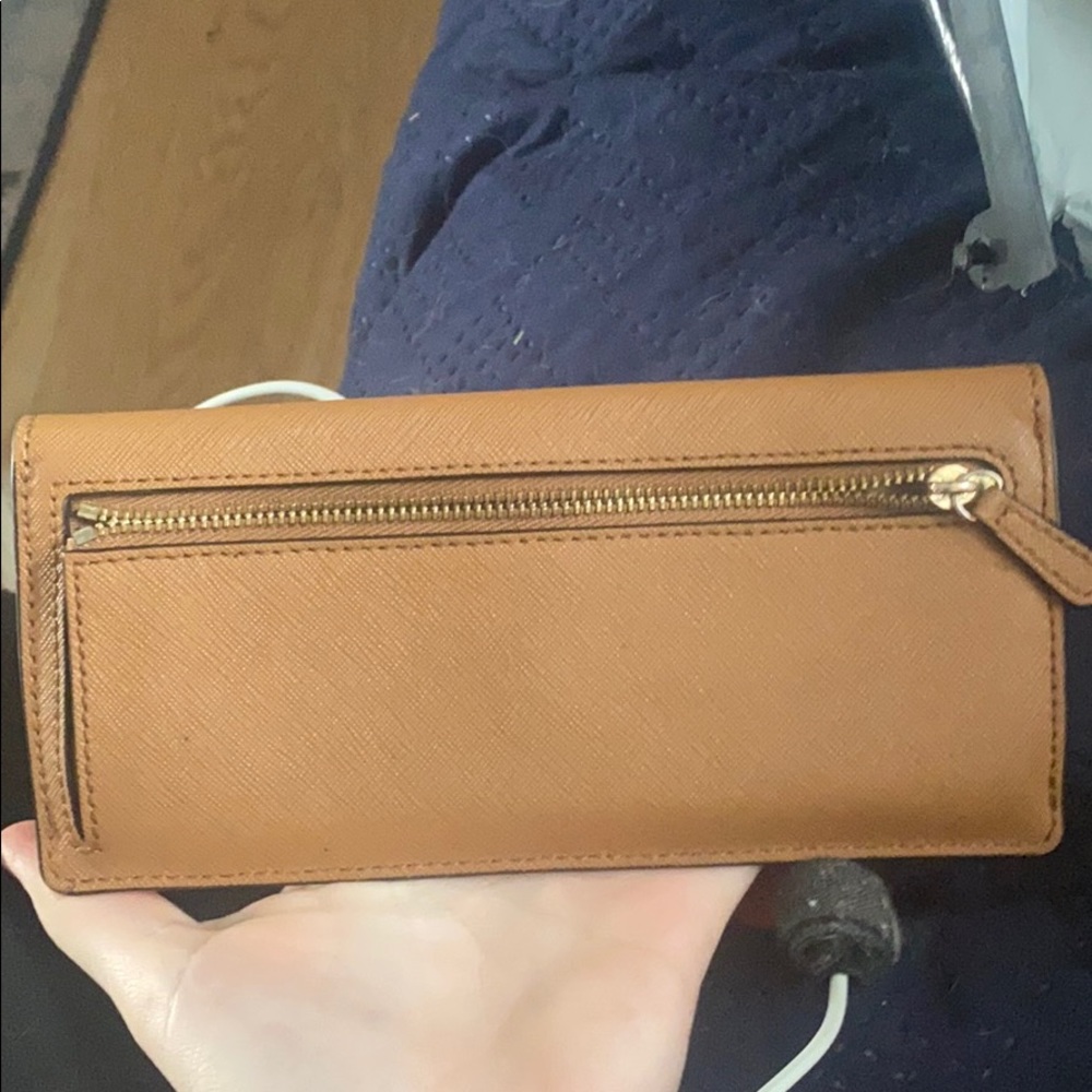Lightly used - Picture 2 of 5